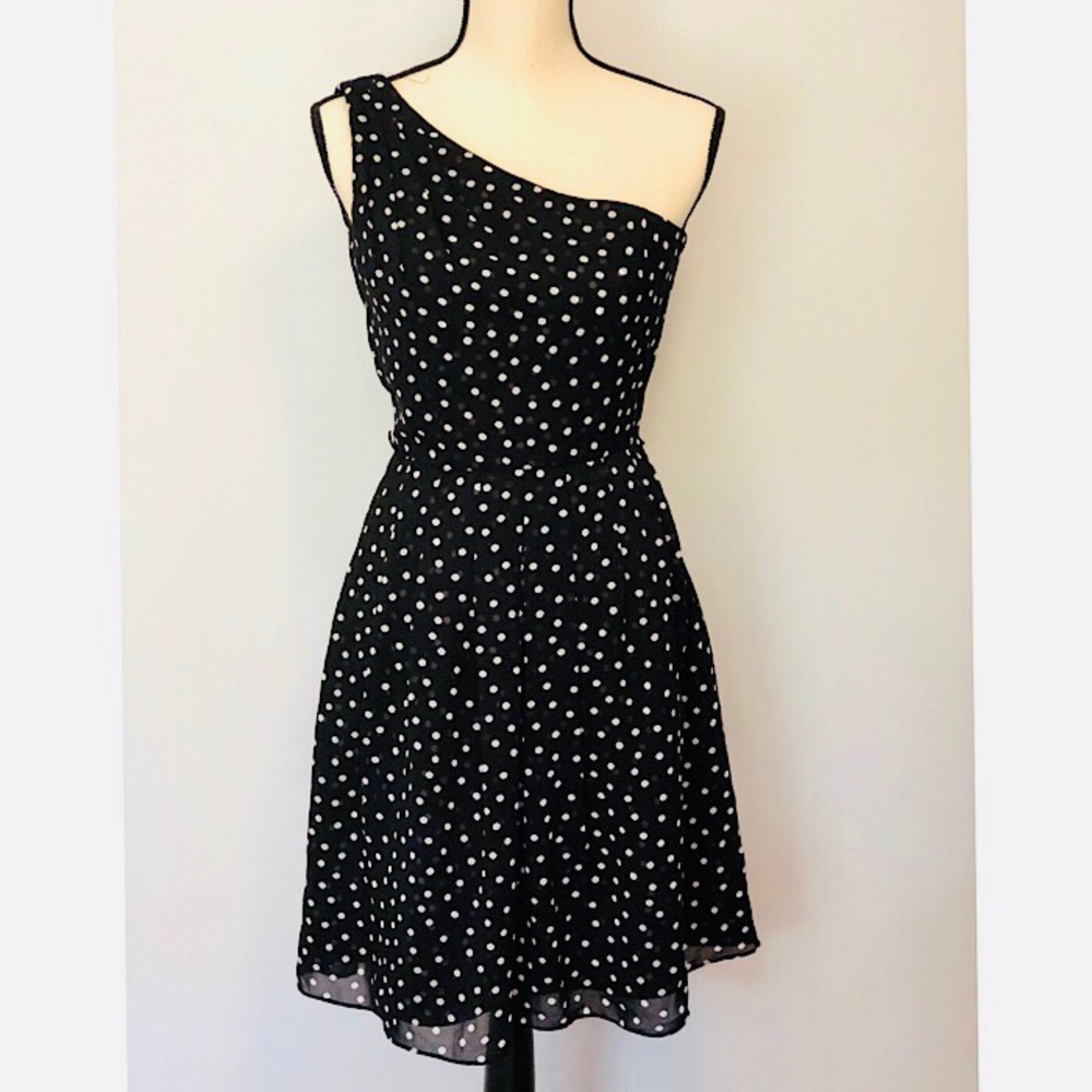 Adorable WHBM Off Shoulder dress